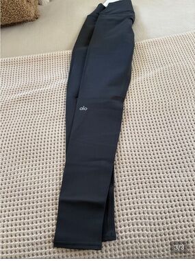ALO Yoga High-Waist Black Leggings